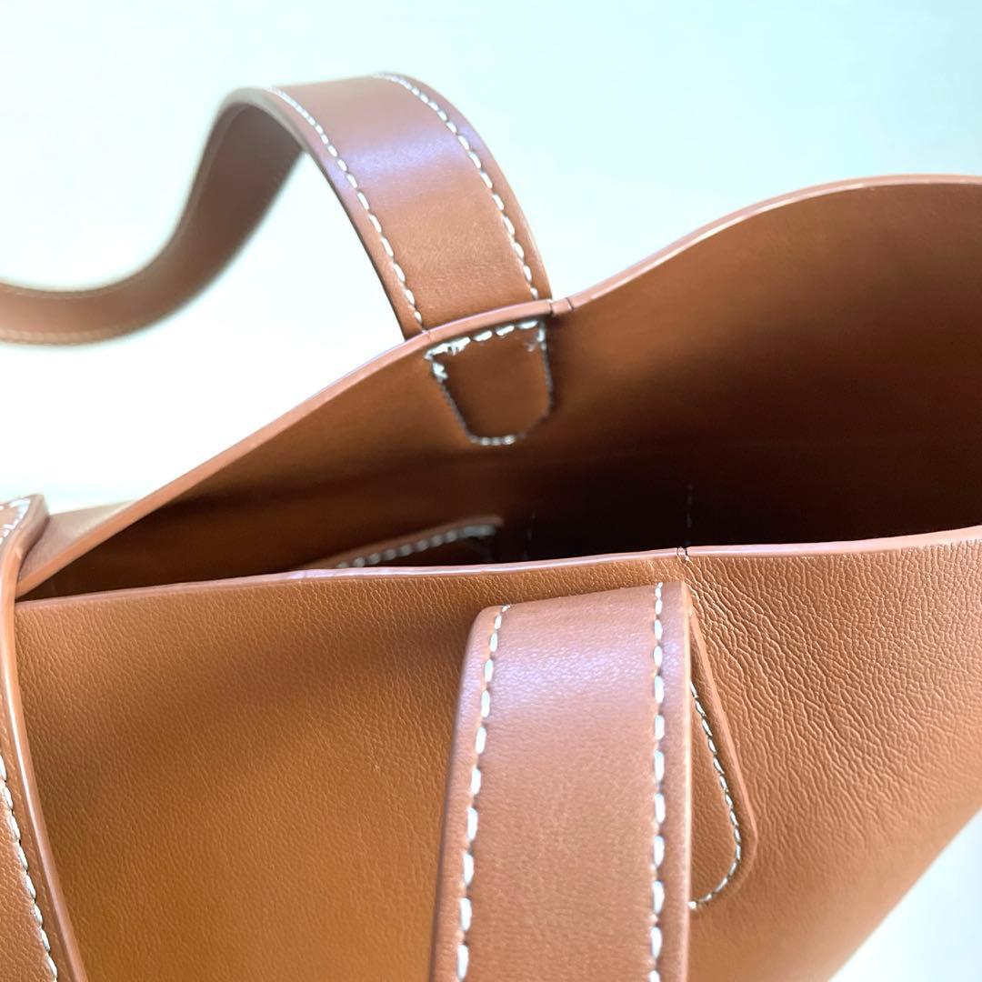 &MyuQERA アンドミューク ショルダーバッグ