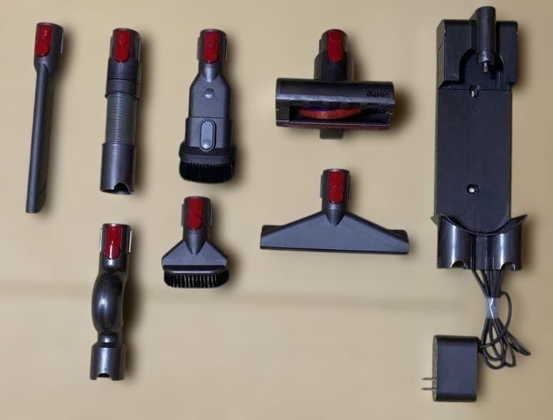 ダイソン　dyson　掃除機　ジャンク　クリーナー　ハンディ　コードレスSV10