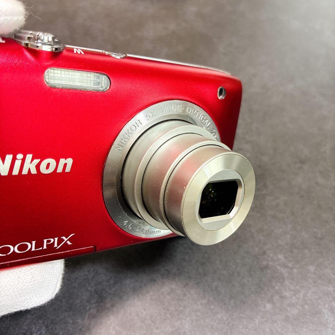 ニコン COOLPIX S2900 レッド 薄型コンデジ カメラ 充電器付き