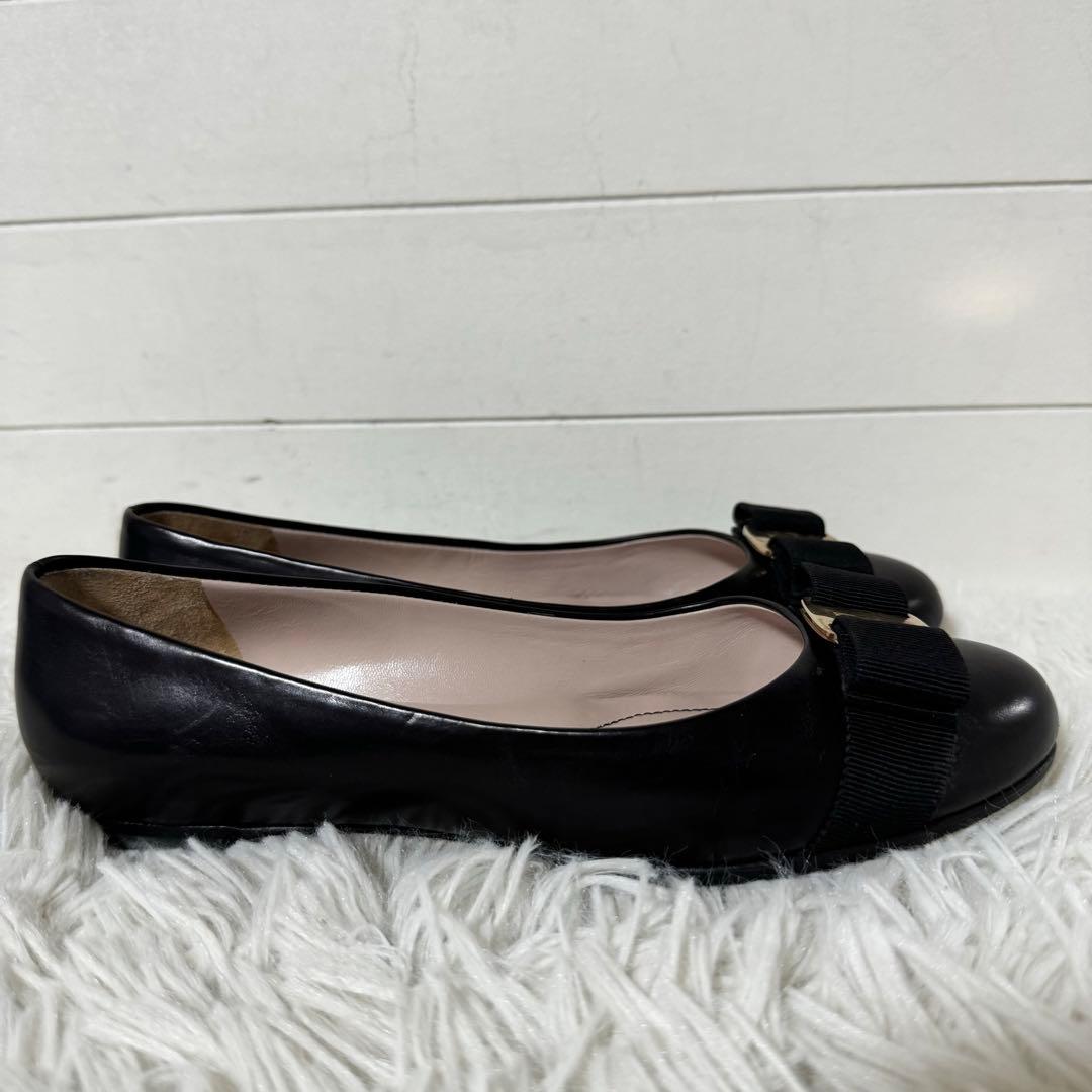 未使用級✨サルヴァトーレフェラガモ　VARINA ヴァリナ　ヴァラ　ブラック　黒