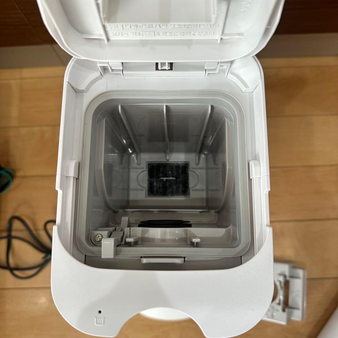 Panasonic MC-NS10K コードレス掃除機 2023年製