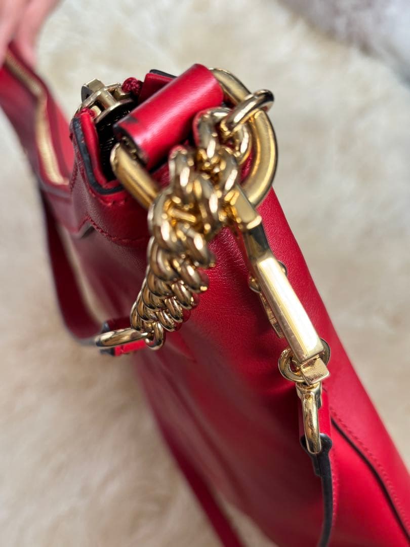 GUCCI レッド ショルダーバッグ