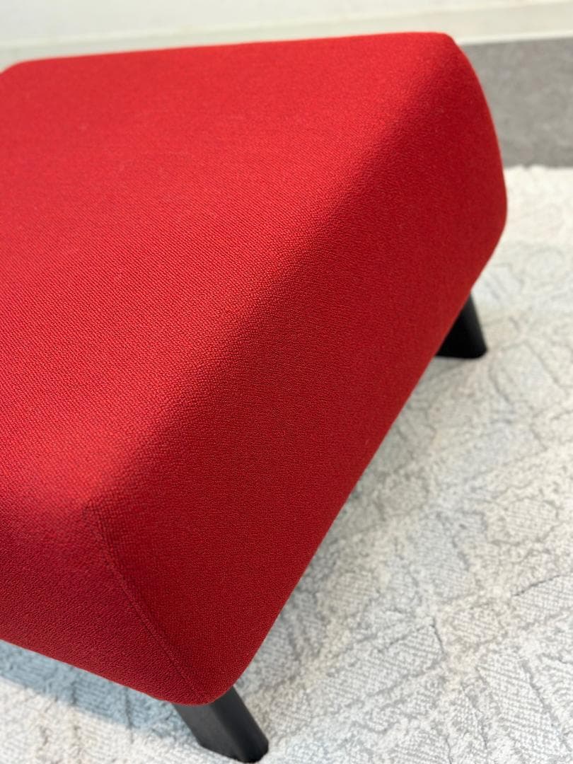 カリモクニュースタンダード■エレファントソファ　オットマン　レッド　シンプル　赤