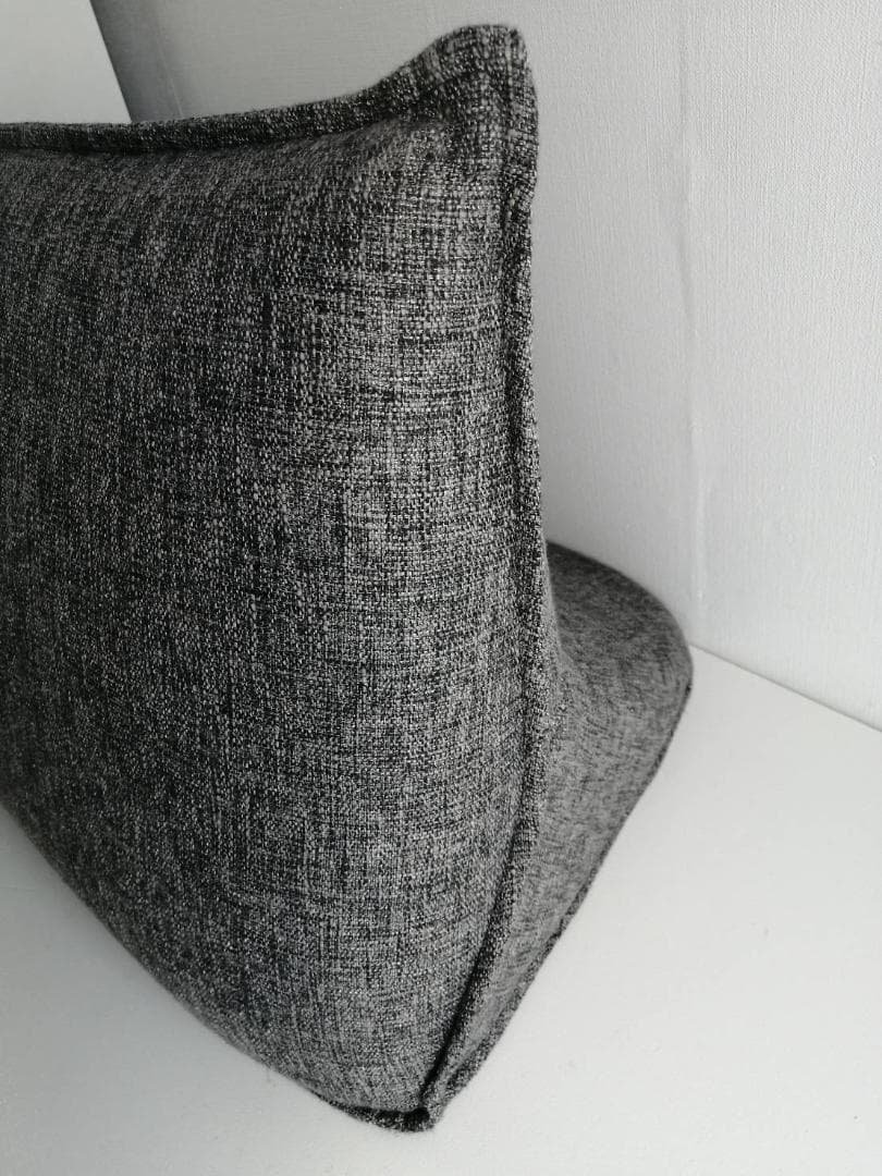 フランス ligne roset リーン・ロゼ クッション グレー