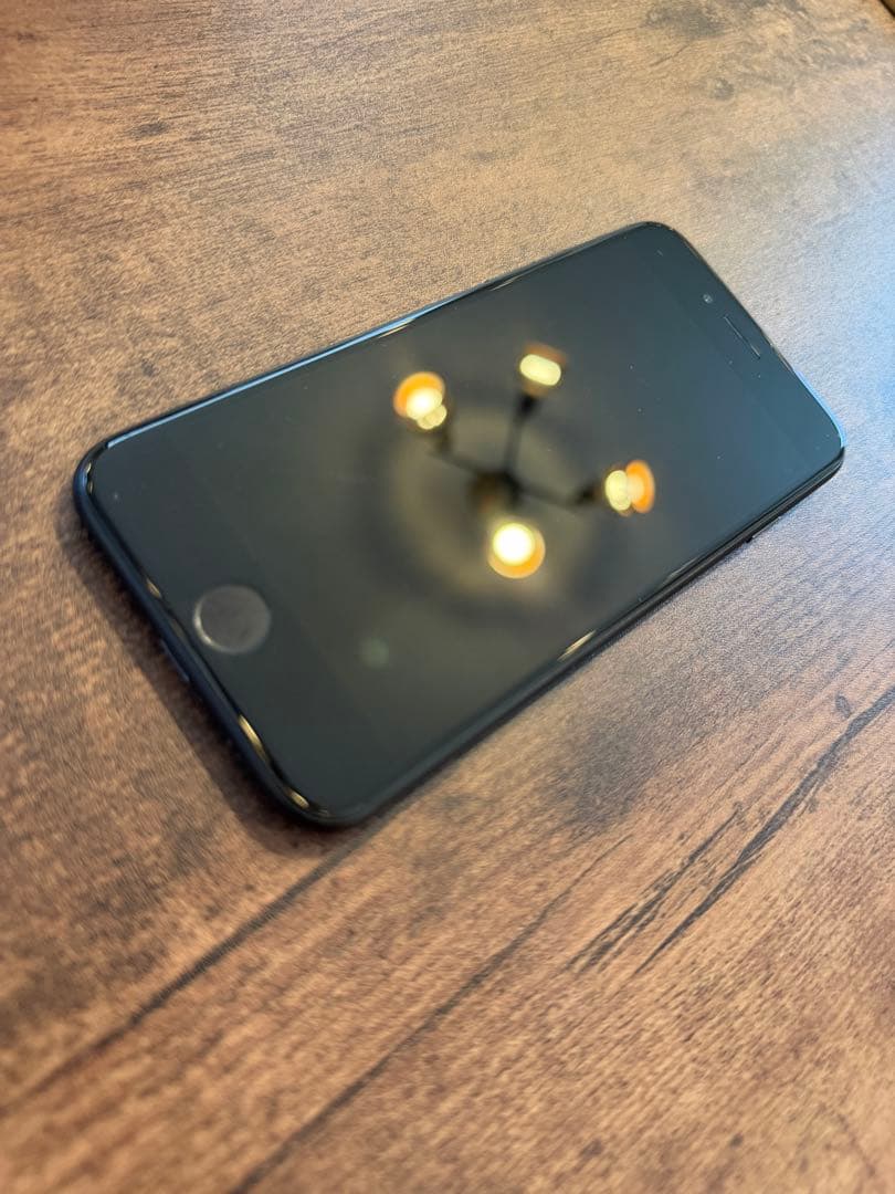 Apple iPhone SE 第2世代128GB （美品）