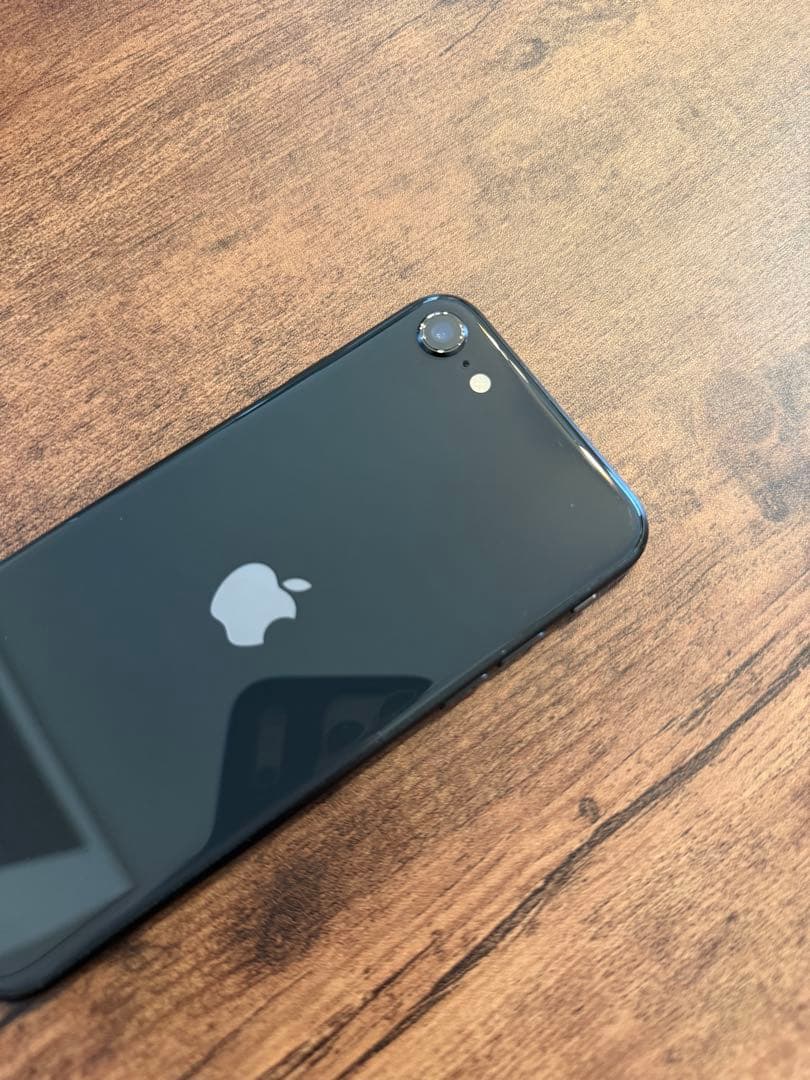 Apple iPhone SE 第2世代128GB （美品）