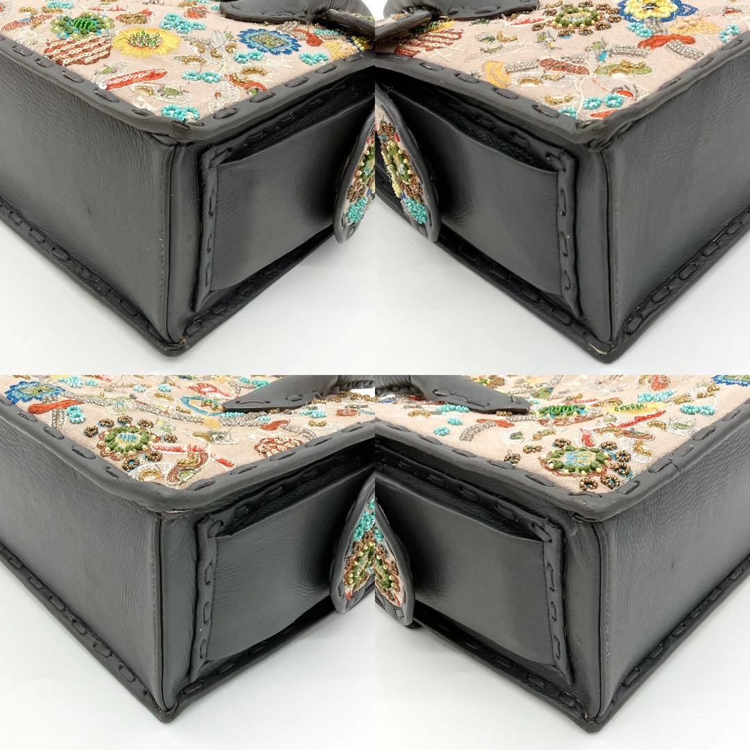 【GRACE CONTINENTAL】ハンドバッグ　カービングトライブス　刺繍.