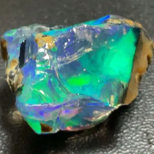 【30CT】　エチオピア　オパール　原石　青　緑　鉱物標本　ウェロ産