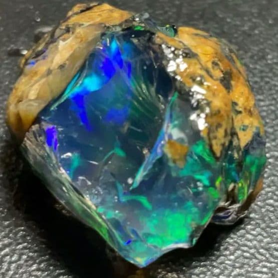 【30CT】　エチオピア　オパール　原石　青　緑　鉱物標本　ウェロ産