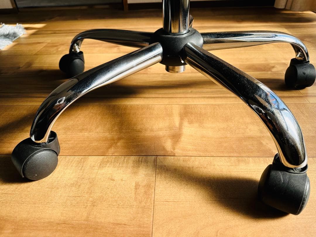 黒 メッシュ デスクチェア