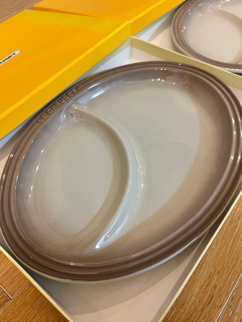 新品未使用　LE CREUSET グレー 皿 マルチオーバルプレート　2枚セット