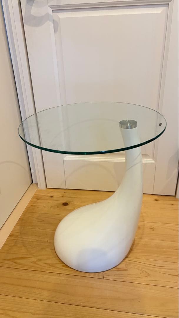 デザイナーズ　ACTUS アクタス　流線型　ガラス　サイドテーブル