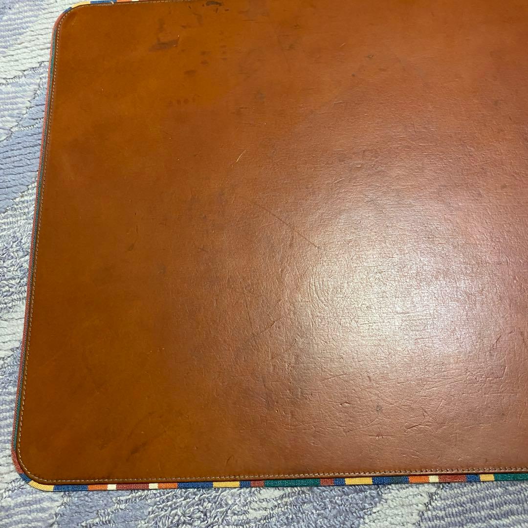 イルビゾンテIL BISONTEデスクマット革製シュペリオールレイバーHTC