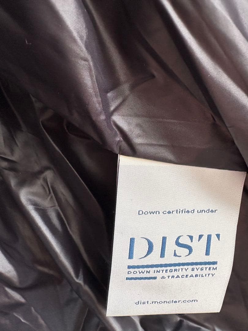 MONCLER ブラック マヤダウンジャケット フード付き