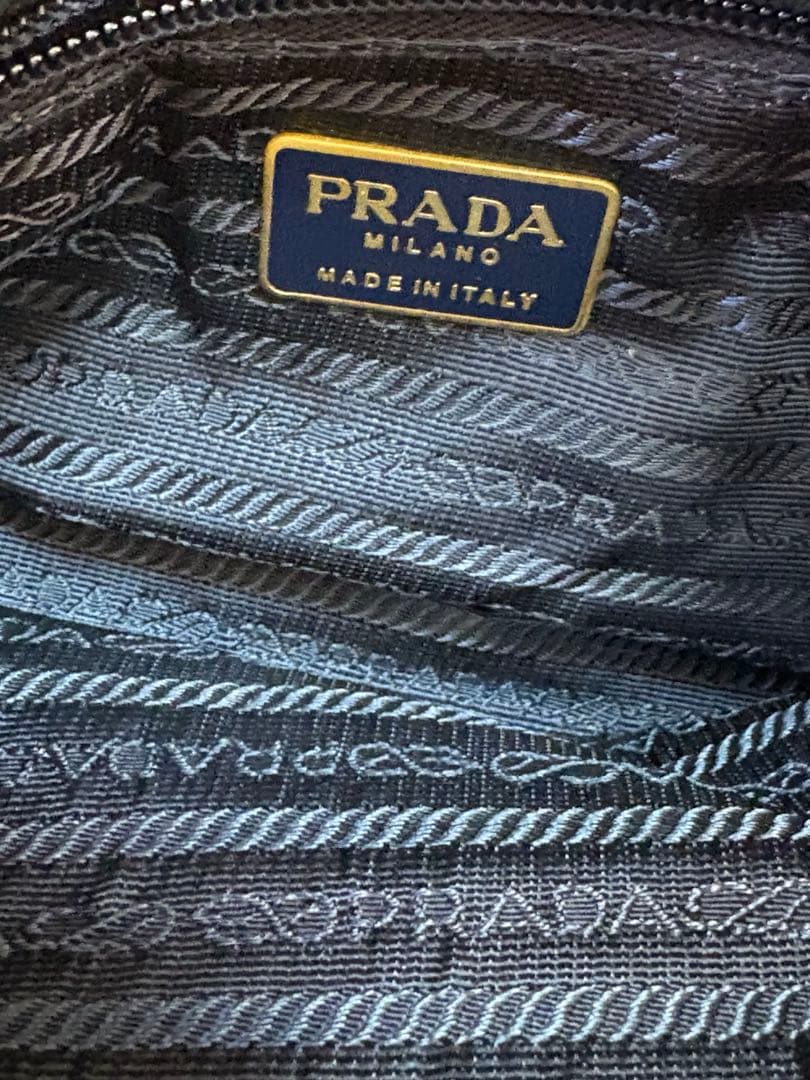 プラダチェーンバッグ　ナイロン　ヴィンテージ