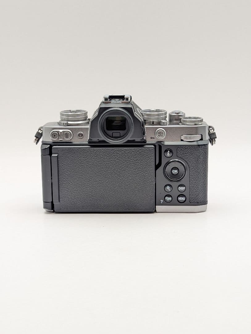 Nikon Z fc シルバー ボディ