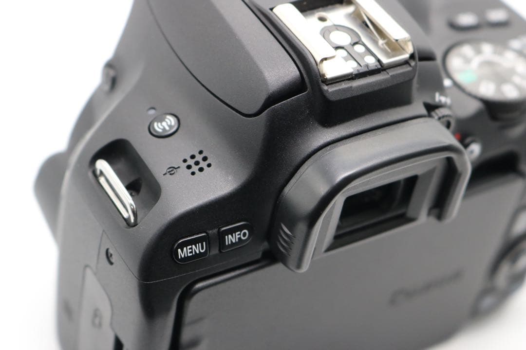 超美品ですが… 【Canon EOS Kiss X9 ダブルレンズセット】