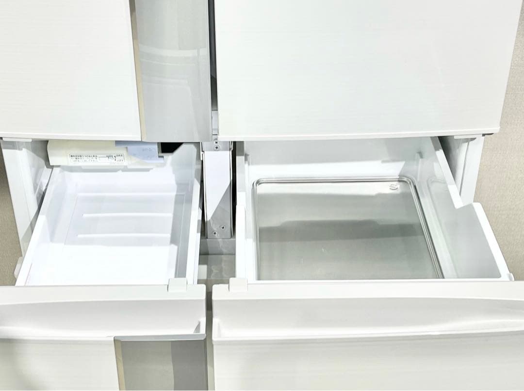 132247  冷蔵庫［525L］