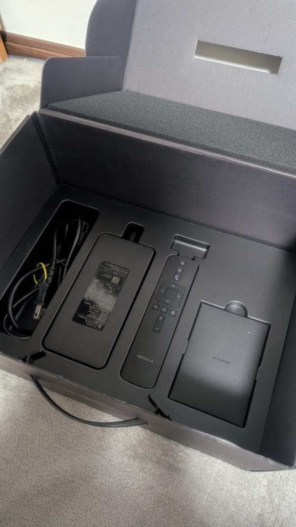 Anker プロジェクター NEBULA Cosmos Full HD