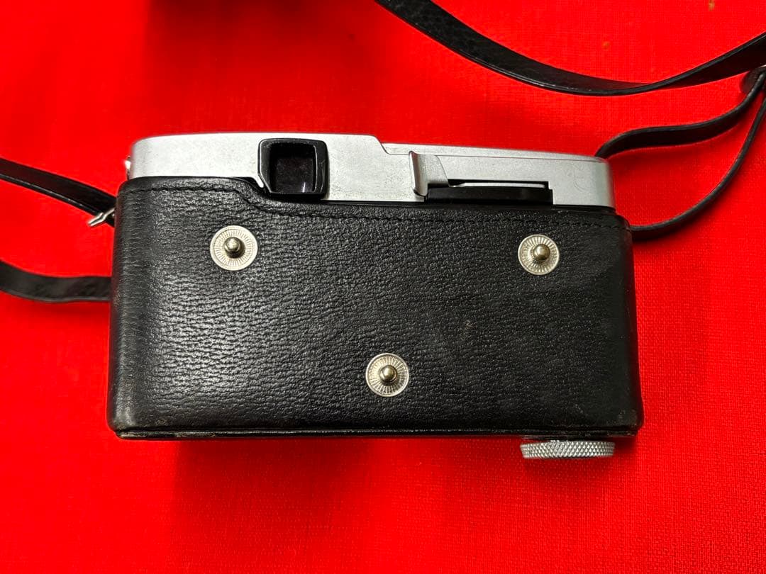 [お宝]OLYMPUS PEN F フィルムカメラ カメラケース付き※値下げ不可