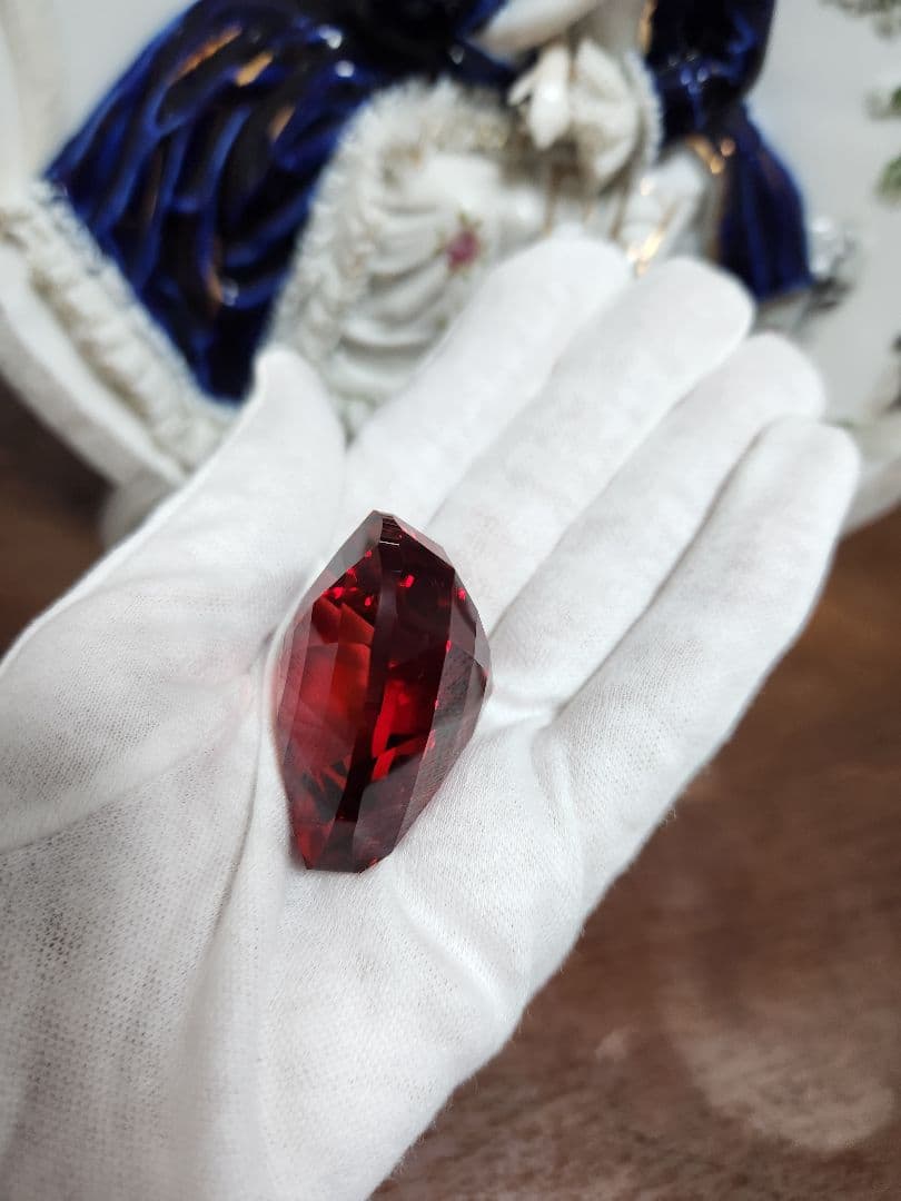 ハート型赤スワロスキー置物2個 スワン刻印