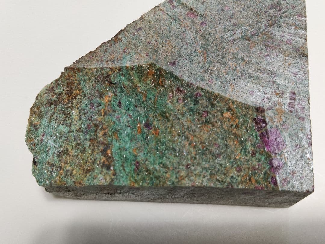 パワーストーン　天然石　原石　ルビーコランダム　751g　No.83