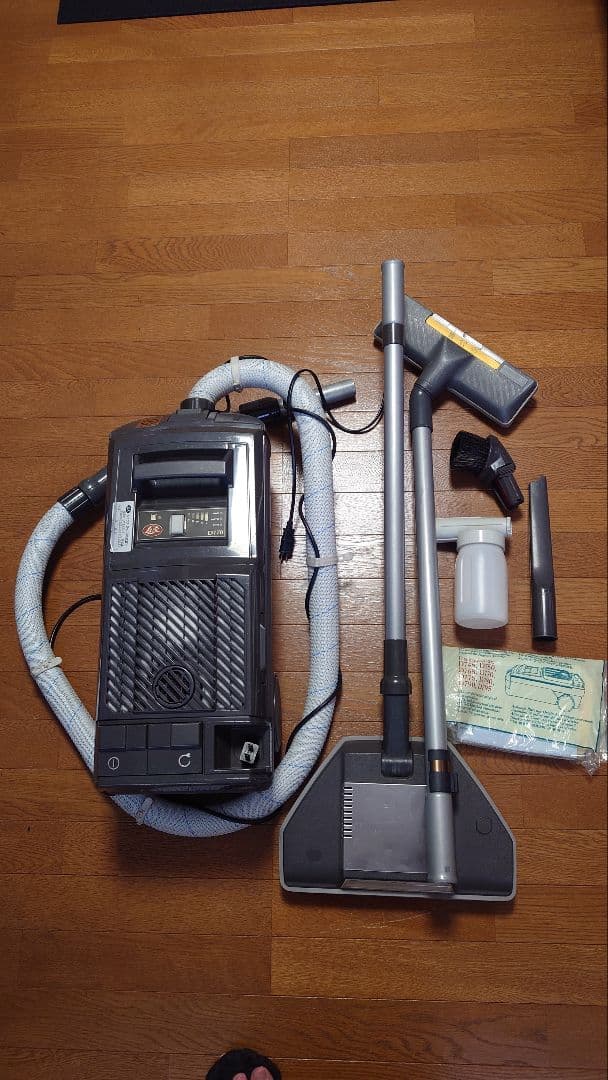 ルックスジャパン　強力な掃除機　D770
