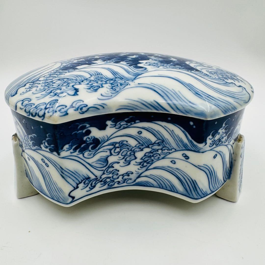 【伊万里焼　文銅型染付波千鳥蓋物　陶芸】骨董　アンティーク　インテリア