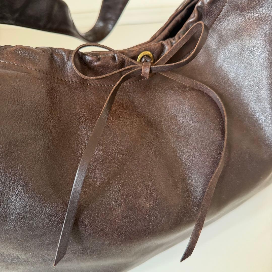 イルビゾンテ ショルダーバッグ リボン ギャザー ダークブラウン 本革