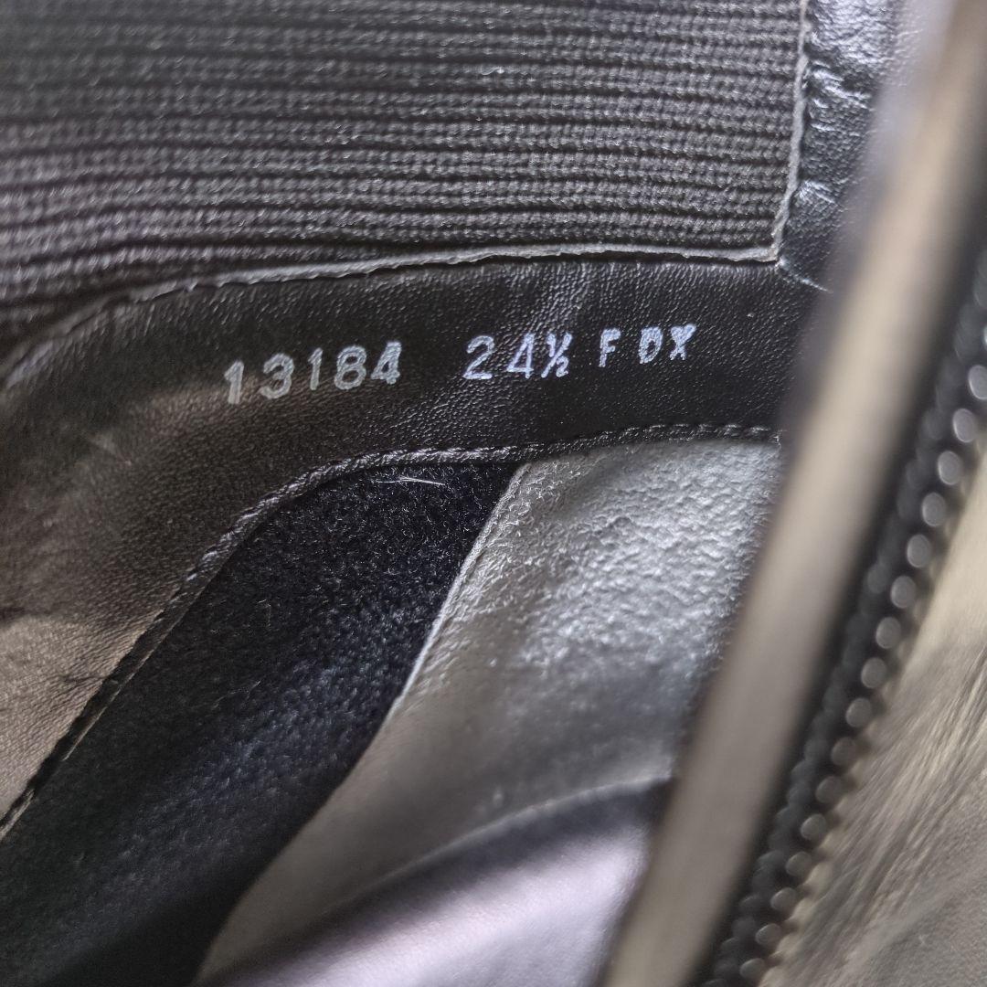 銀座ヨシノヤ【美品】24.5 外反母趾対応　レザー　ショートブーツ　サイドジップ