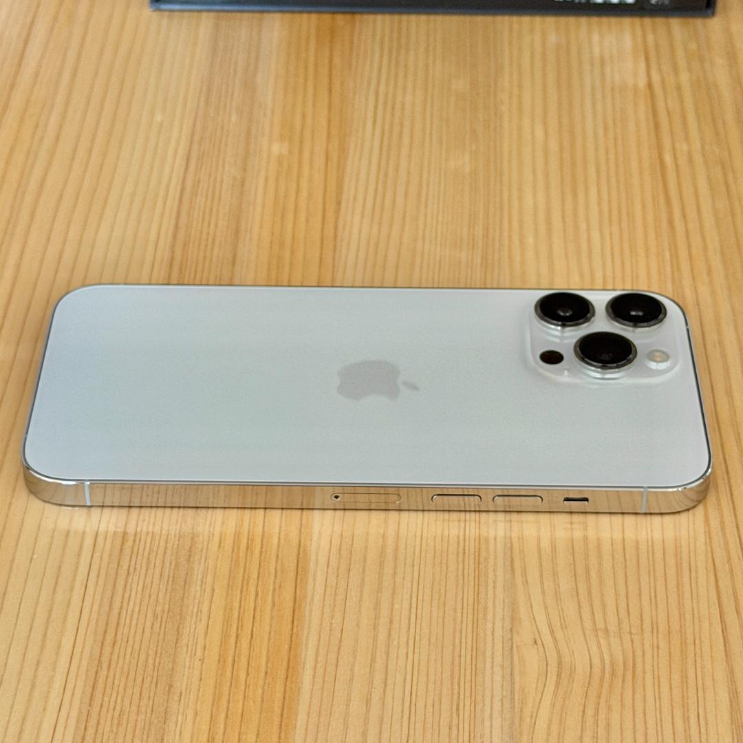 iPhone 13 ProMax 256GB SIMフリー シルバー Apple
