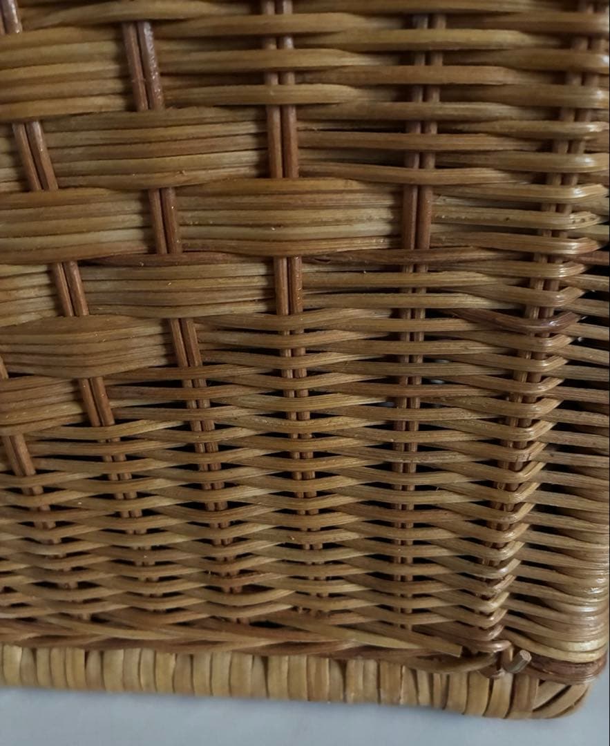 昭和レトロ　籐製 収納バスケット 編み込みデザイン