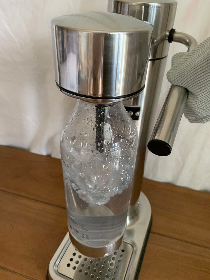 Aarke 炭酸水メーカー + SodaStream 専用ガスシリンダー付き