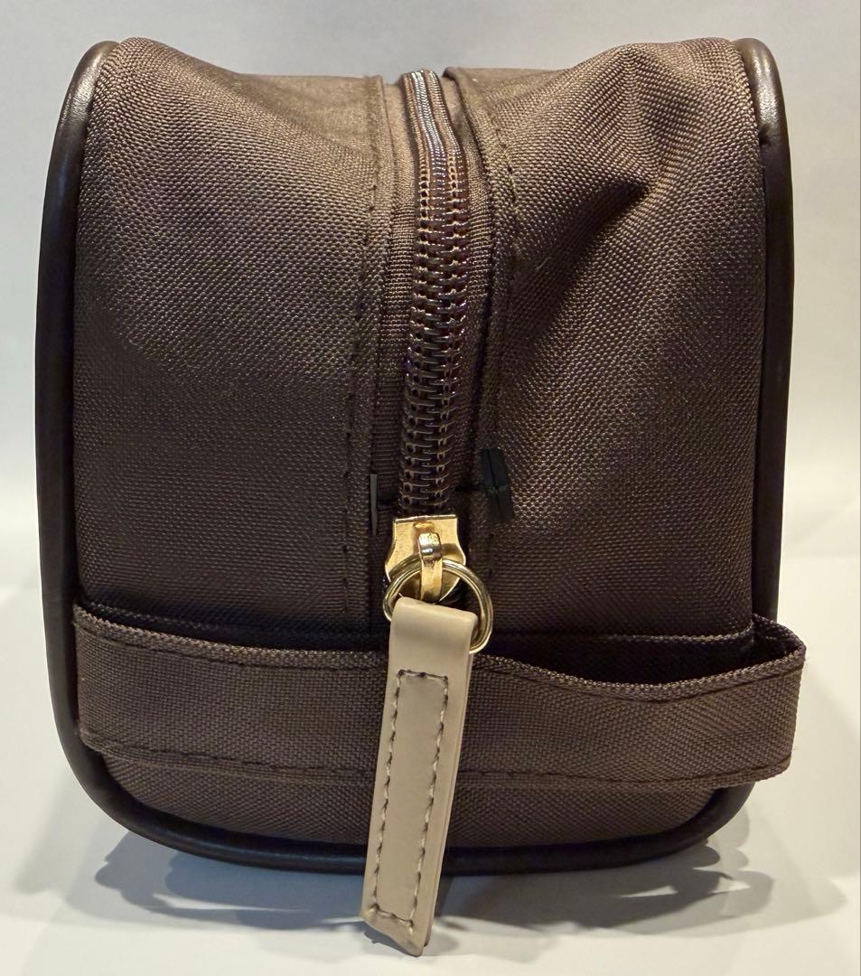 エミレーツ航空ビジネスクラスアメニティポーチ&パジャマ&スリッパの6点セット