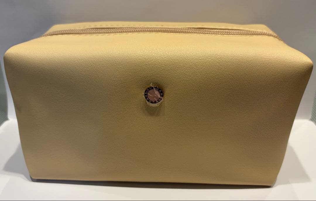 エミレーツ航空ビジネスクラスアメニティポーチ&パジャマ&スリッパの6点セット