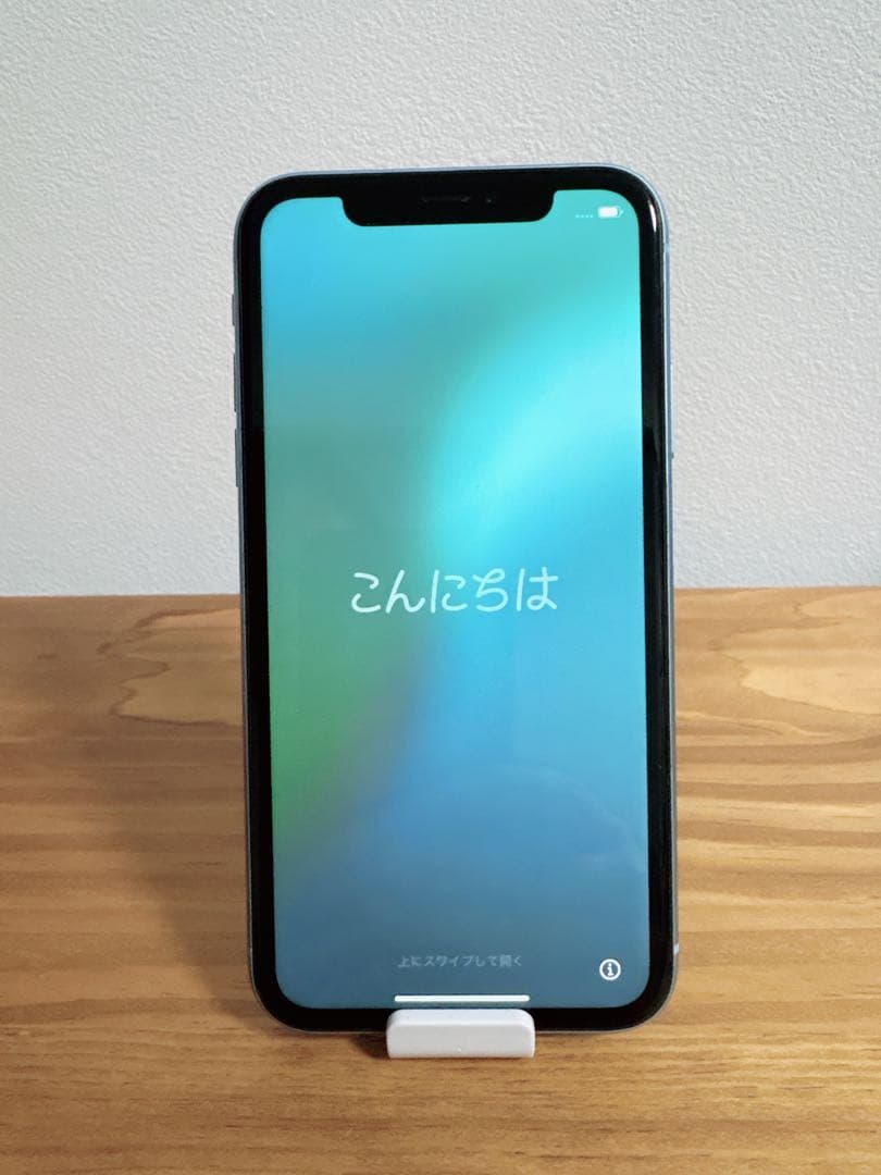 iPhoneXR64GB／本体美品／SIMフリー ※外カメラ不具合あり