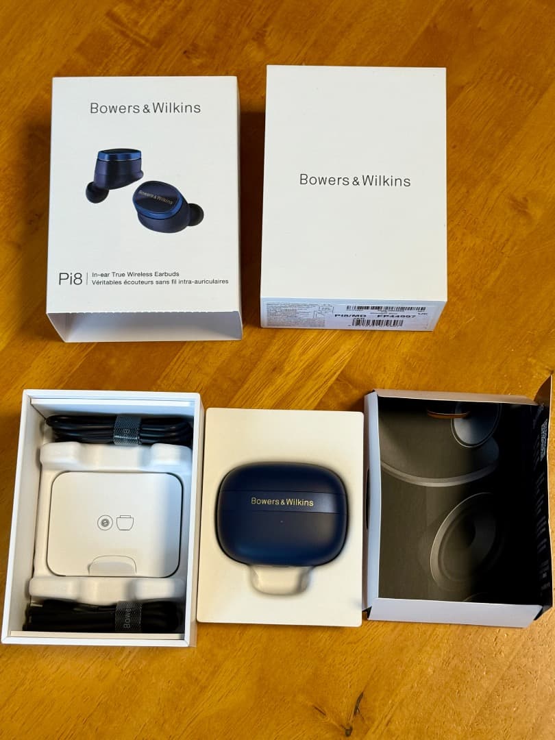 Bowers & Wilkins Pi8 ワイヤレスヘッドホン Midnight