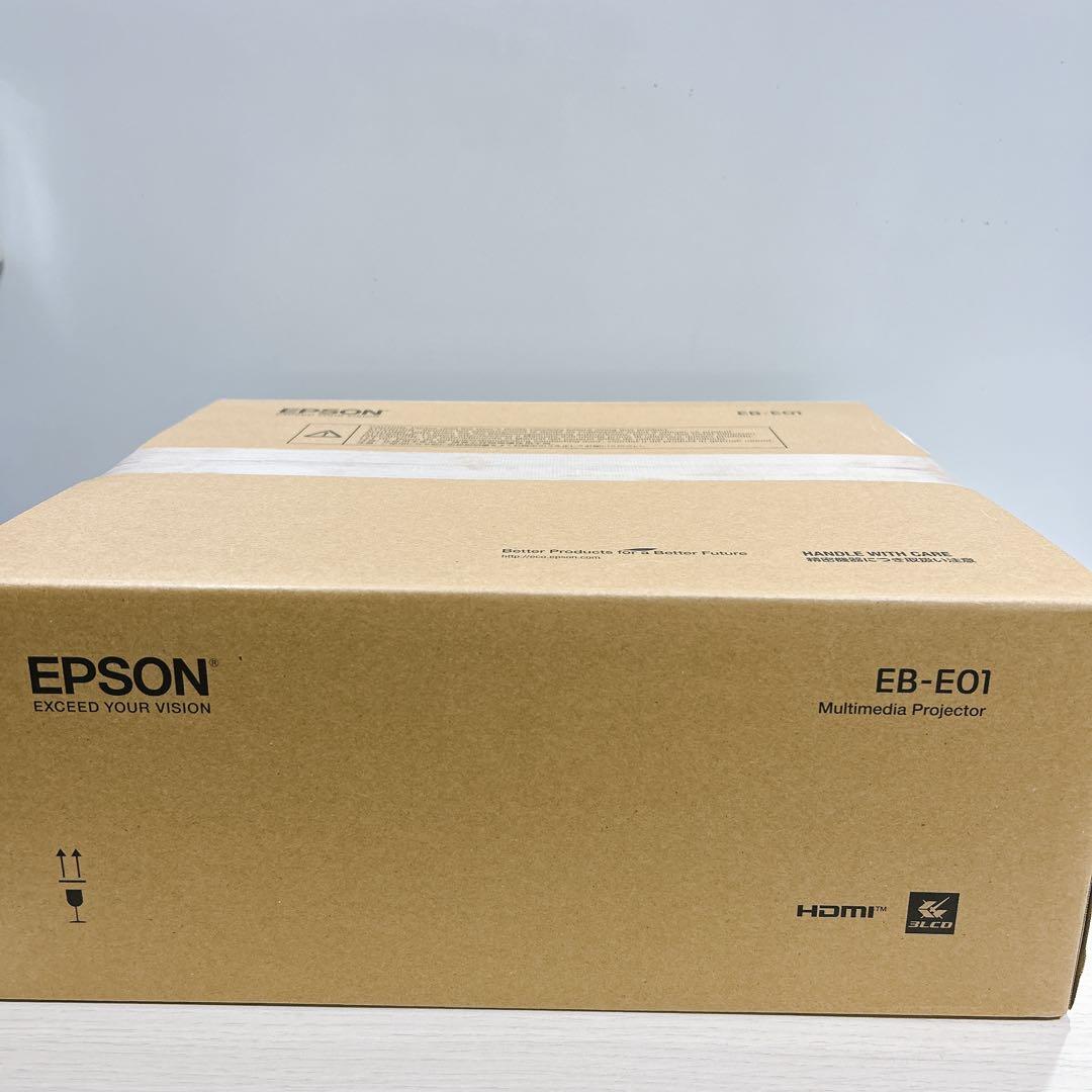 EPSON EB-E01 プロジェクター本体　美品　付属品あり