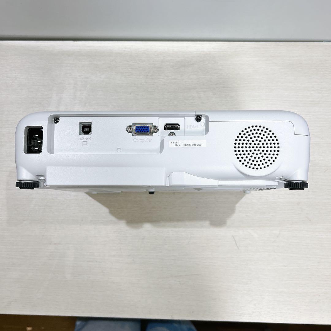 EPSON EB-E01 プロジェクター本体　美品　付属品あり