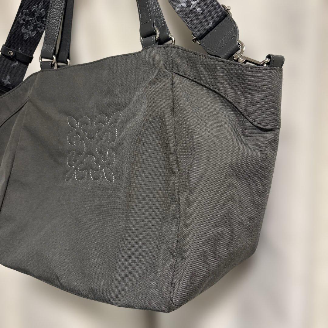 超美品ラシットA4入るコーデュラナイロン刺繍2way バッグ