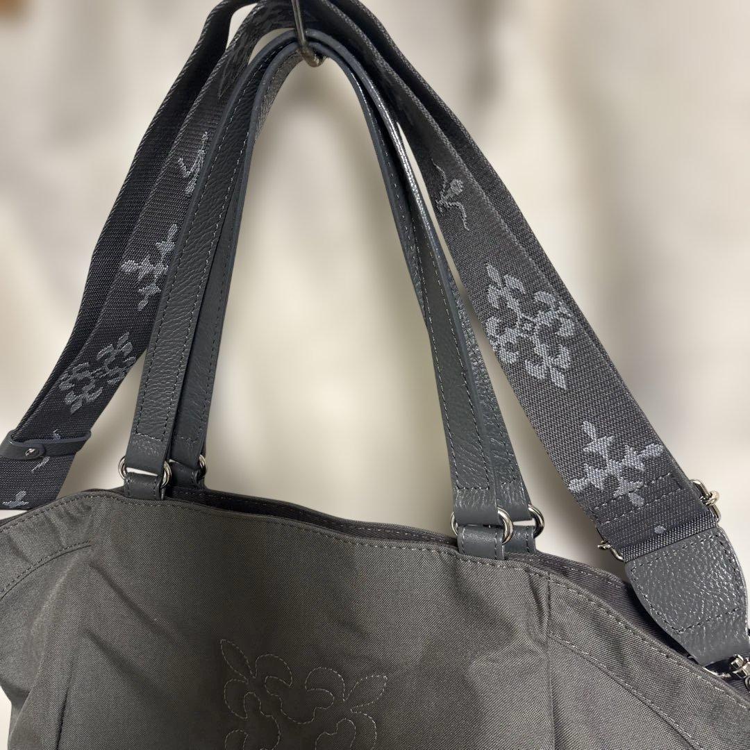 超美品ラシットA4入るコーデュラナイロン刺繍2way バッグ