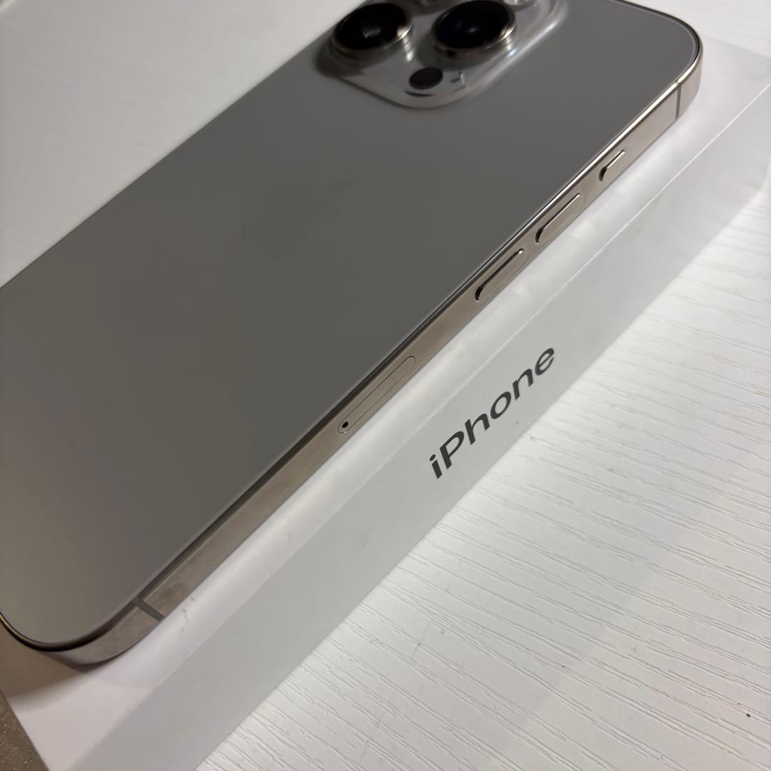 iPhone 15 Pro 256GB SIMフリー ナチュラルチタニウム