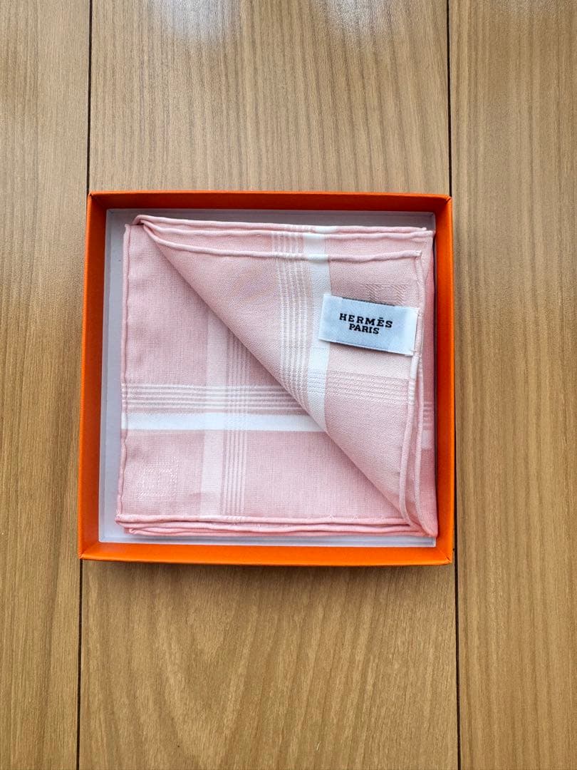 【未使用に近い✨箱付き】エルメス　ハンカチ ピンク
