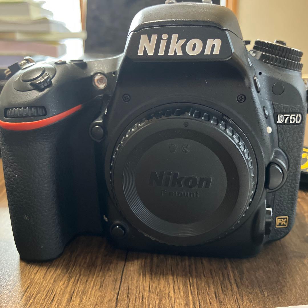 Nikon D750 デジタル一眼レフカメラ 本体とレンズ付き