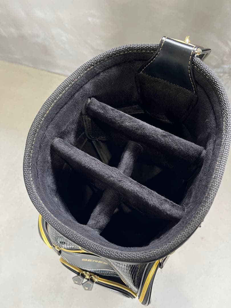 BERES ゴルフバッグ 黒/ゴールドクロコダイル風　本間ゴルフ