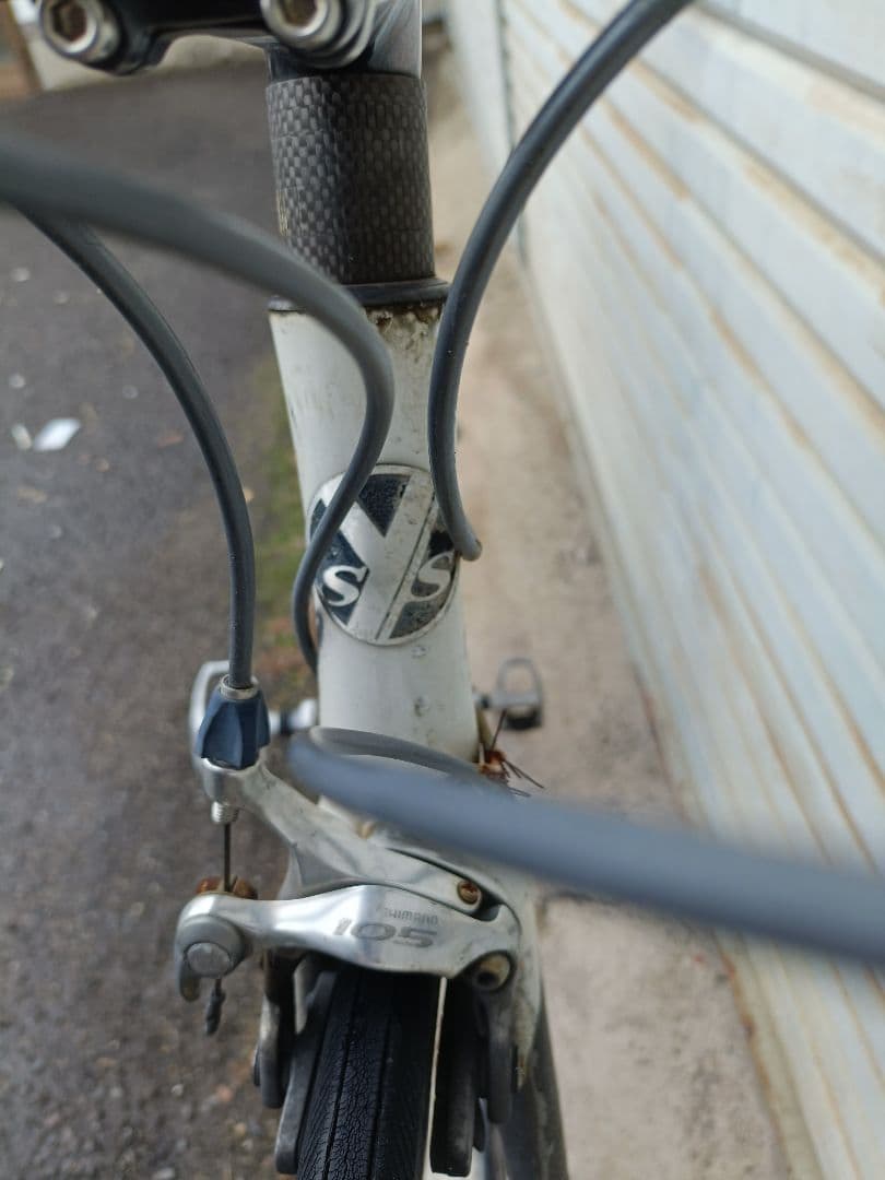 山王スポーツ　エミネンザEminenza ロードバイク　デダチャイU2 難あり