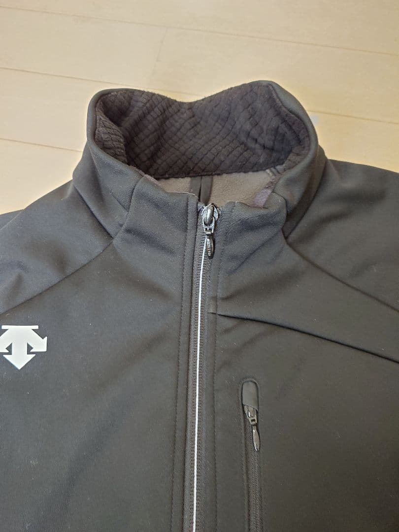 美品■デサント■ ミドラー 160 黒 ミドルレイヤー DESCENT スキー