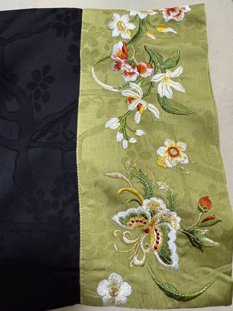 中華風 清時代刺繍短めチャイナジャケット上着トップス改良型漢服風短コーデ撮影写真