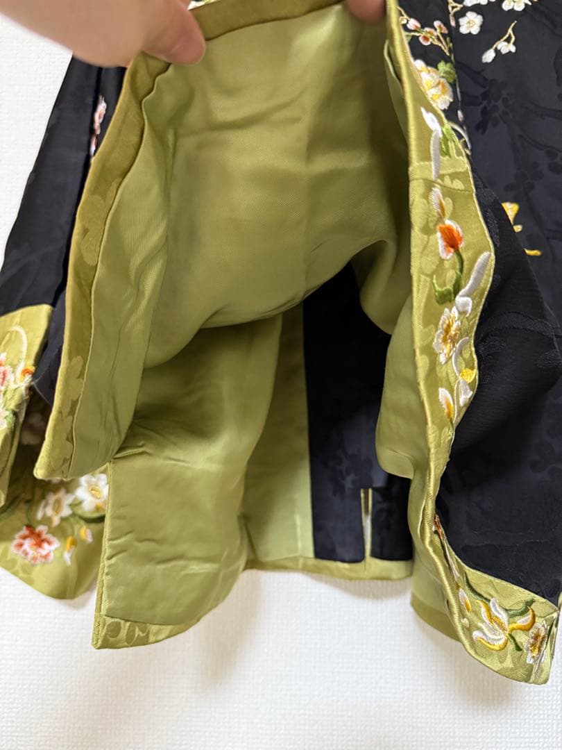 中華風 清時代刺繍短めチャイナジャケット上着トップス改良型漢服風短コーデ撮影写真