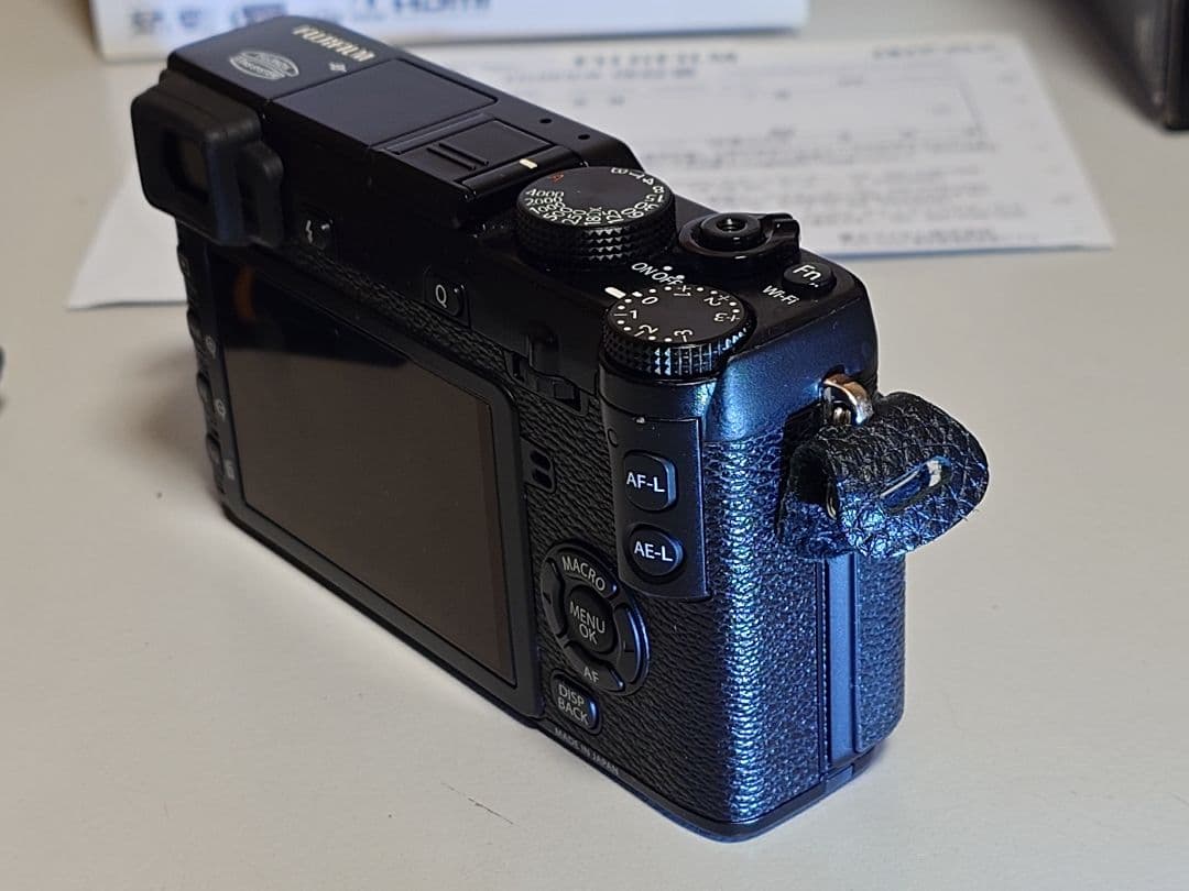 【美品】FUJIFILM X-E2 ボディ 撮影枚数1,000未満 おまけ付き